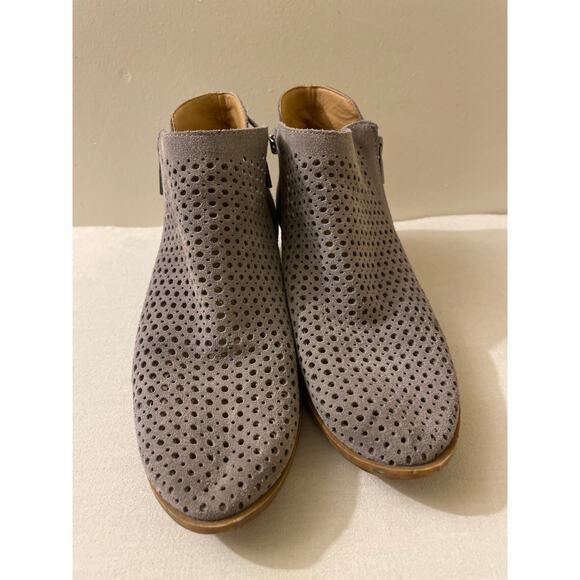 Lucky Brand Women's Size 8.5 Ankle Booties Grey Boots Suede‎ Leather Cut - Picture 2 of 7
